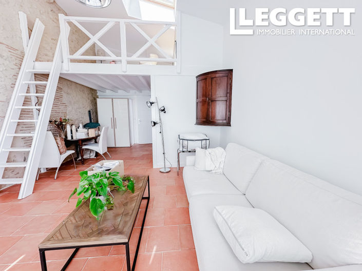 Image No.10-5 Bed House for sale