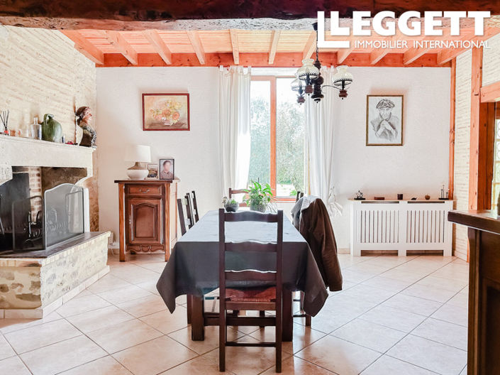 Image No.7-5 Bed House for sale