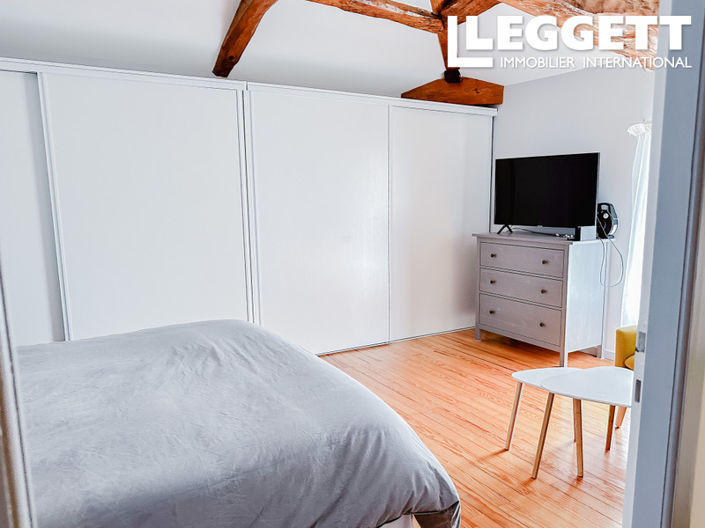 Image No.9-5 Bed House for sale