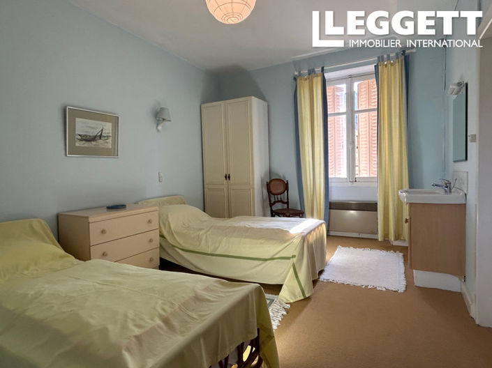 Image No.8-2 Bed House for sale