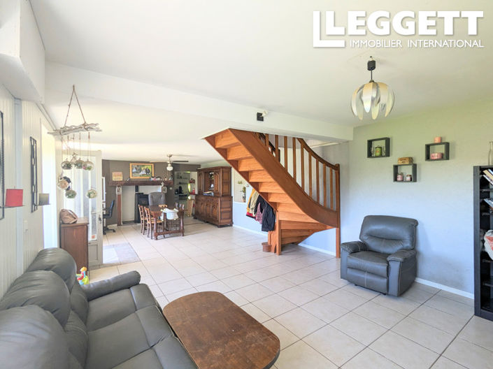 Image No.2-3 Bed House for sale