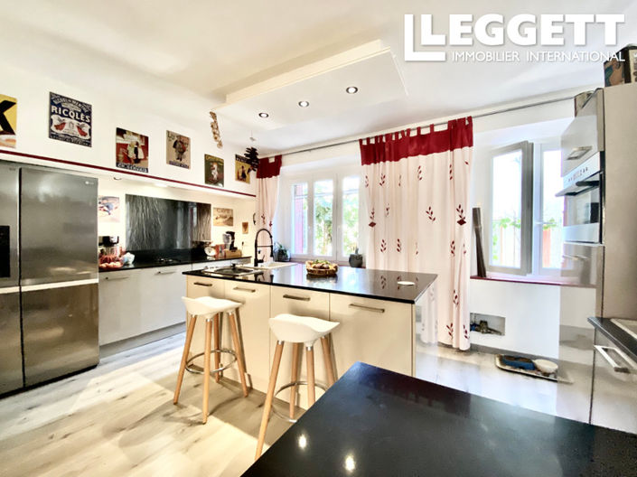 Image No.2-5 Bed House for sale