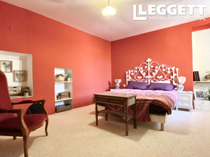 Image No.5-5 Bed House for sale