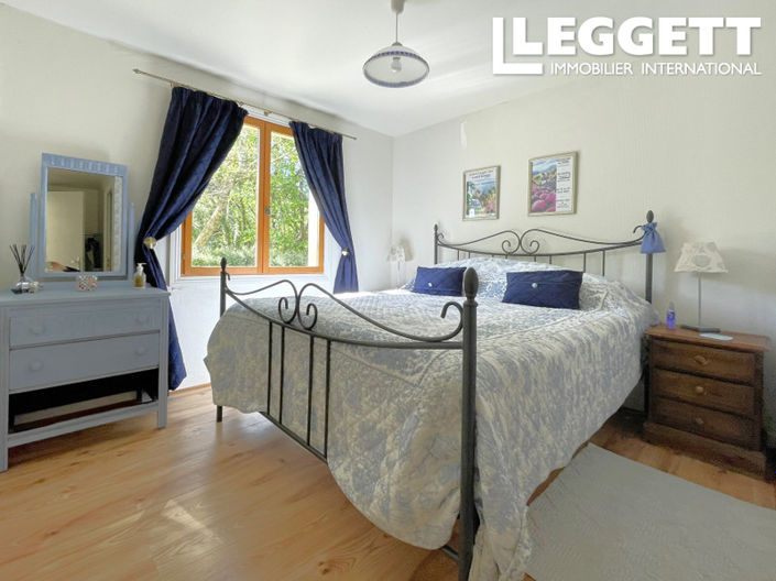 Image No.7-4 Bed House for sale