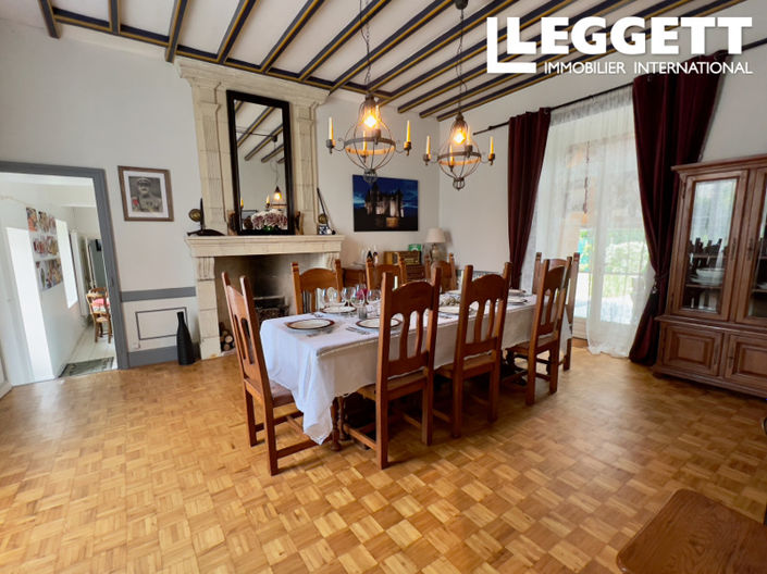 Image No.8-9 Bed Chateaux for sale