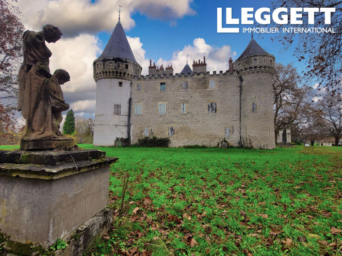 Image No.3-26 Bed Chateaux for sale