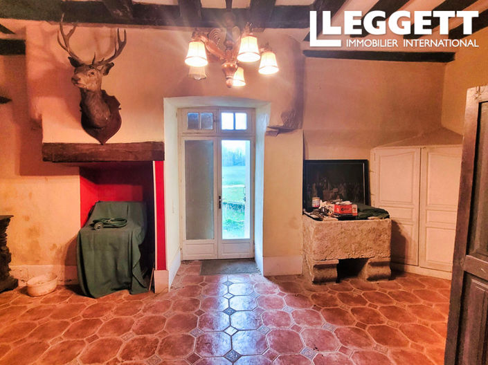 Image No.5-26 Bed Chateaux for sale