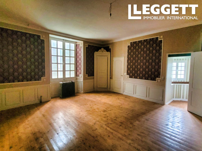 Image No.6-26 Bed Chateaux for sale