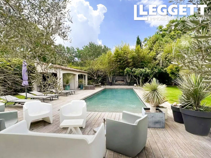 Image No.1-6 Bed House for sale