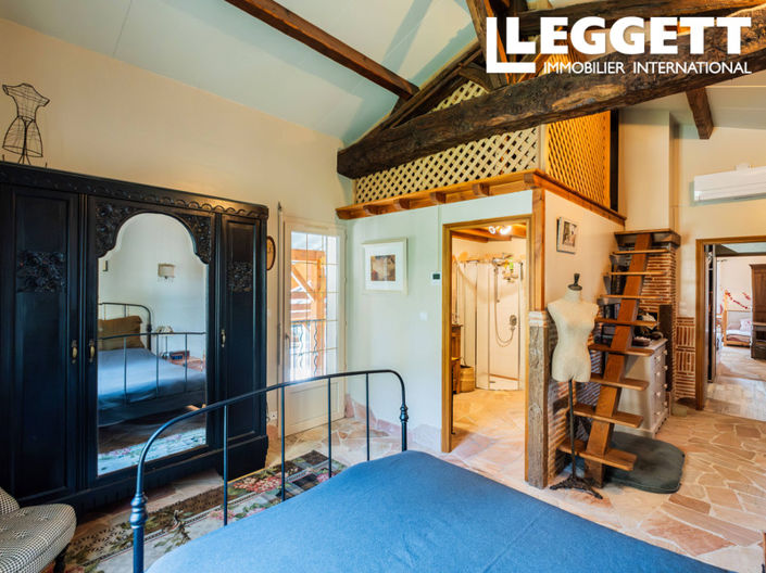 Image No.8-16 Bed Chateaux for sale