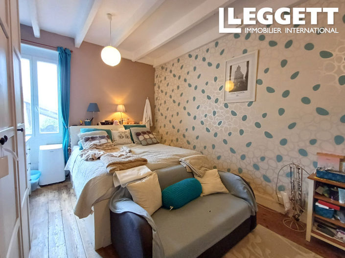 Image No.10-5 Bed House for sale