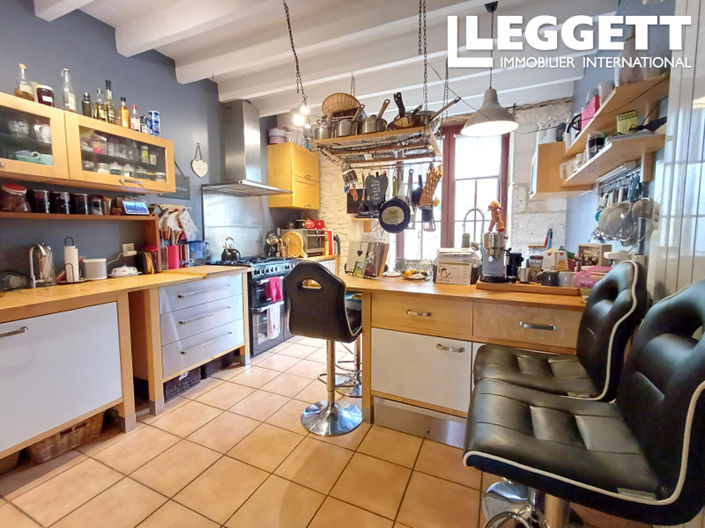 Image No.6-5 Bed House for sale