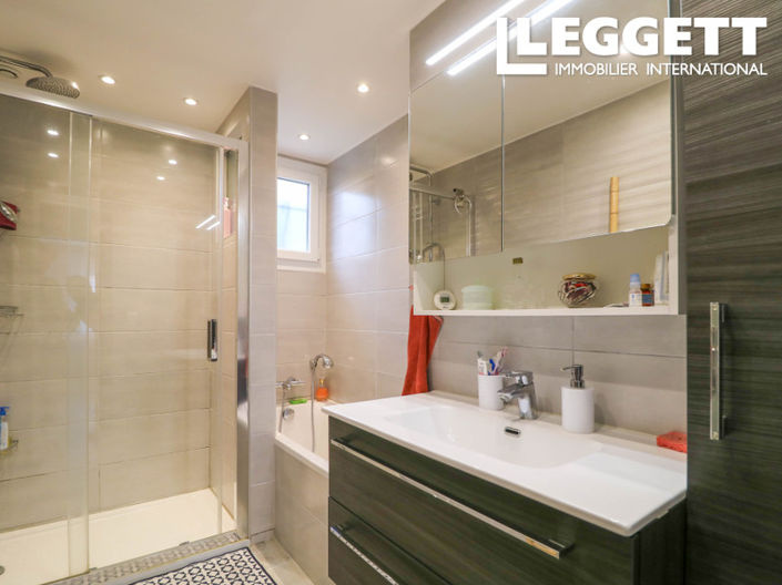 Image No.8-Maison de 4 chambres à vendre à Uzès