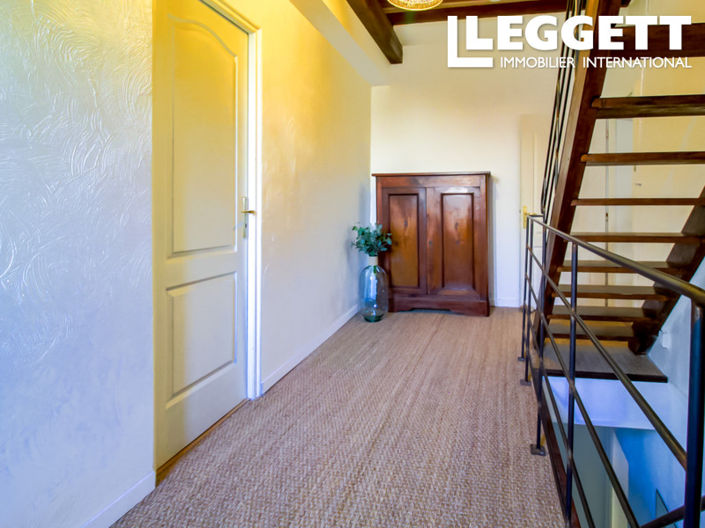 Image No.8-3 Bed House for sale