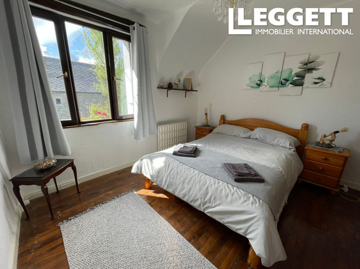 Image No.6-6 Bed House for sale