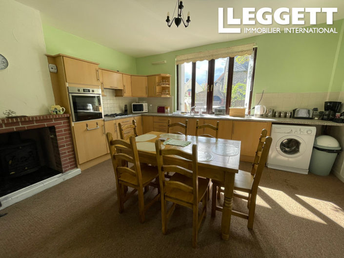 Image No.7-6 Bed House for sale