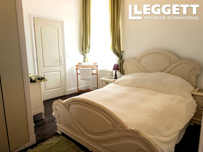 Image No.6-7 Bed House for sale