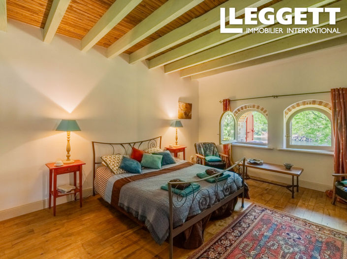 Image No.10-4 Bed House for sale