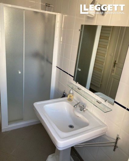 Image No.8-3 Bed House for sale