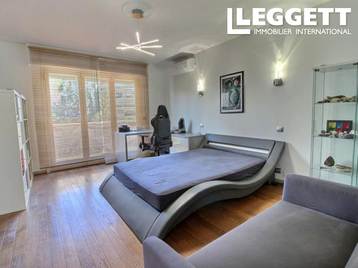 Image No.10-5 Bed House for sale