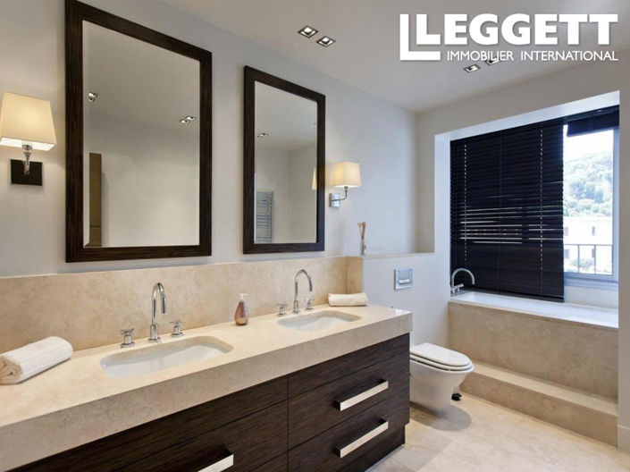 Image No.9-3 Bed Apartment for sale