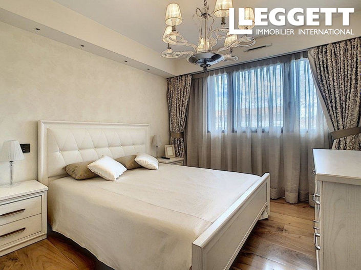 Image No.8-3 Bed Apartment for sale