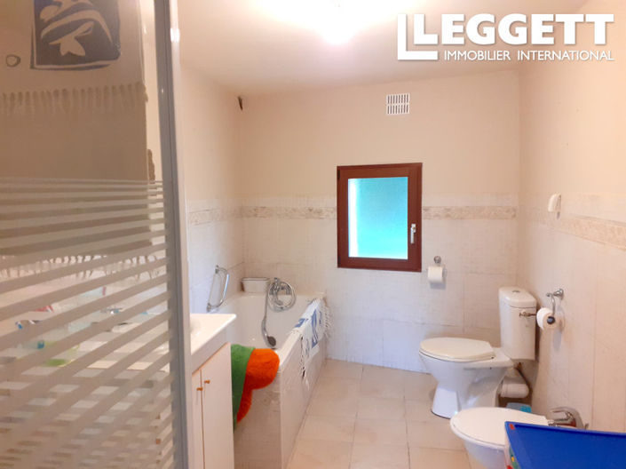 Image No.9-3 Bed House for sale