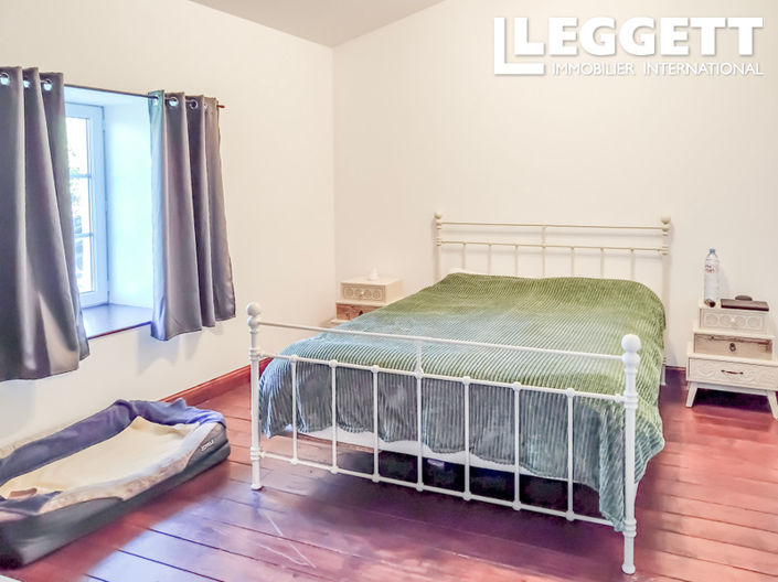 Image No.6-4 Bed House for sale