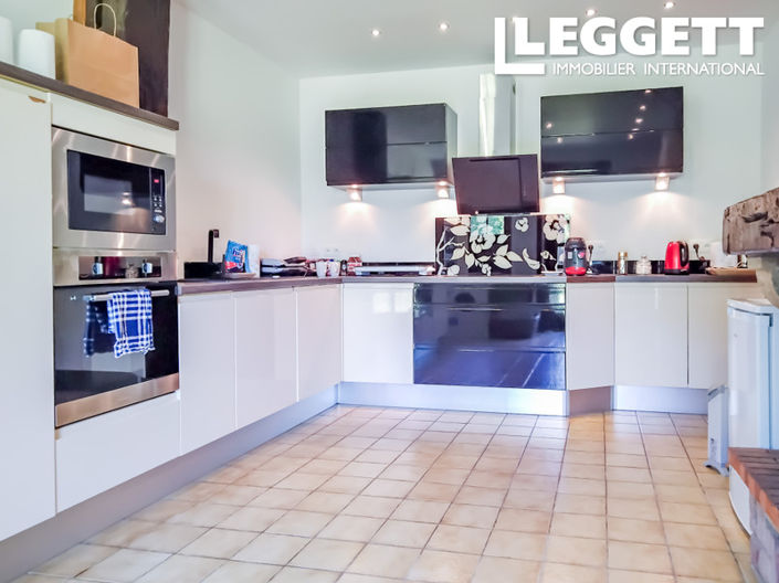 Image No.8-Maison de 4 chambres à vendre à Lesignac-Durand