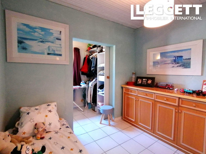 Image No.7-4 Bed House for sale