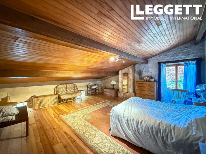 Image No.9-4 Bed House for sale