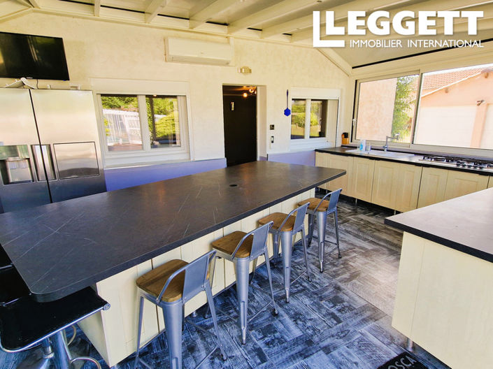 Image No.3-6 Bed House for sale