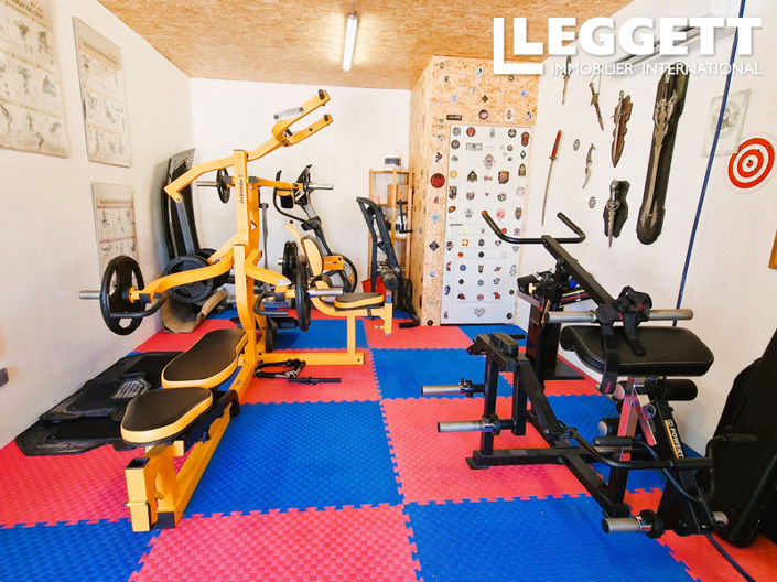 Image No.8-9 Bed House for sale