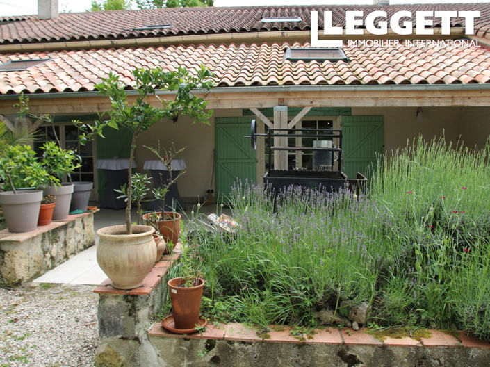 Image No.4-6 Bed House for sale