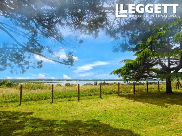 Image No.2-Maison de 4 chambres à vendre à Bourg