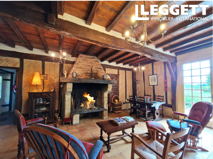 Image No.5-8 Bed House for sale