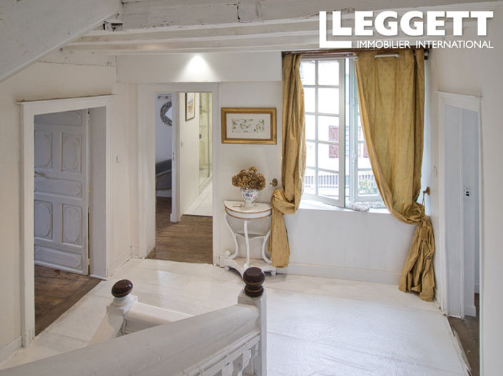 Image No.5-5 Bed House for sale