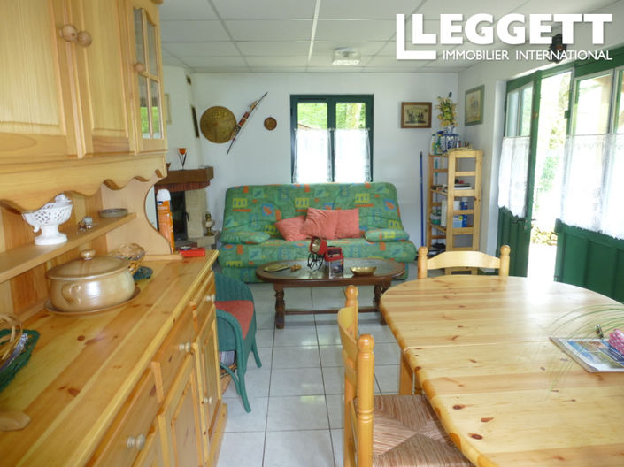 Image No.8-1 Bed House for sale