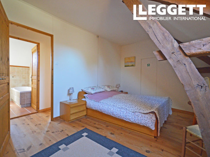 Image No.6-5 Bed House for sale