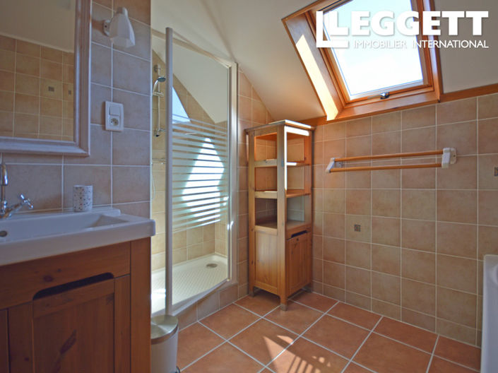 Image No.7-5 Bed House for sale