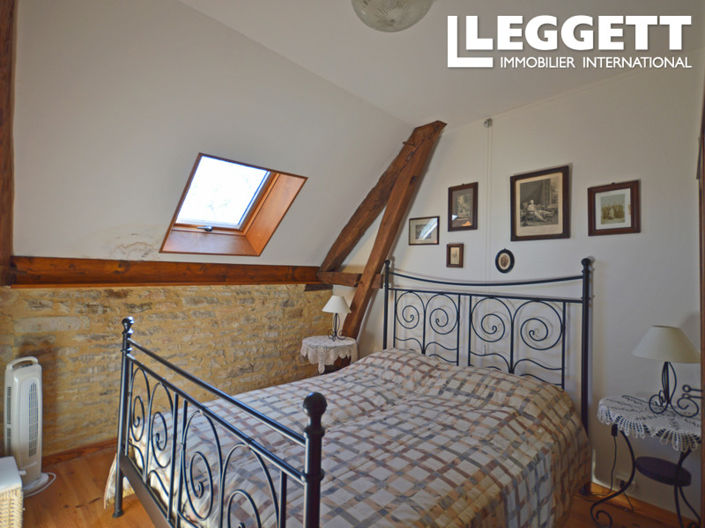 Image No.8-5 Bed House for sale