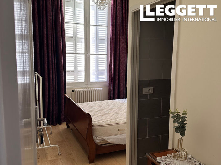 Image No.7-Commercial de 9 chambres à vendre à Bourg