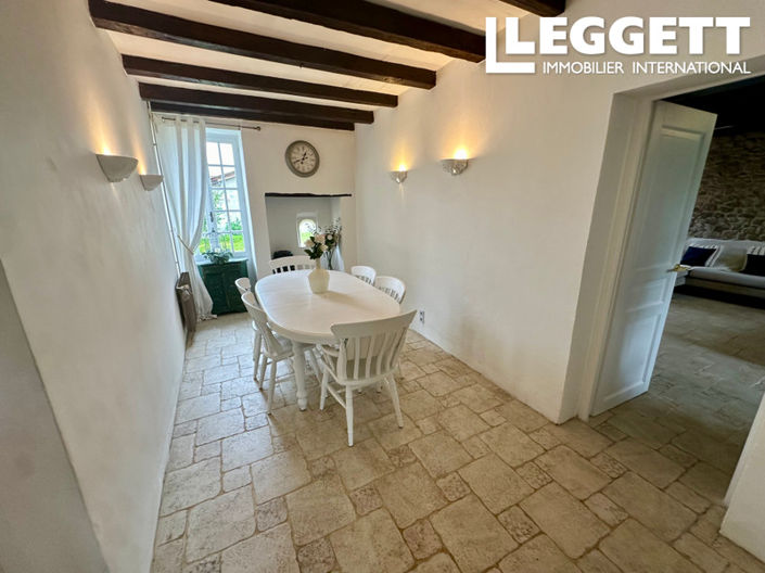 Image No.5-10 Bed House for sale