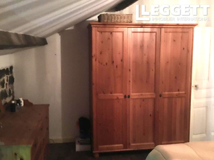 Image No.6-3 Bed House for sale