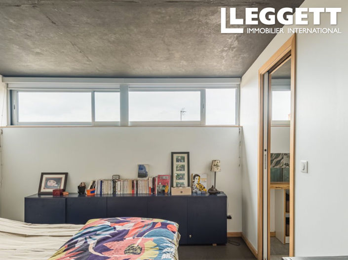 Image No.2-5 Bed House for sale