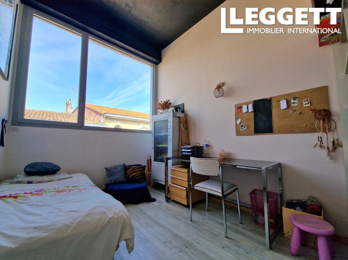 Image No.9-5 Bed House for sale