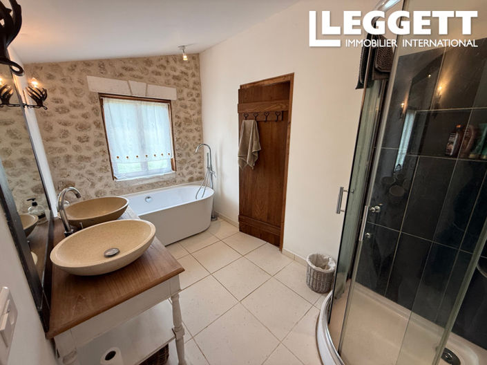 Image No.8-4 Bed House for sale