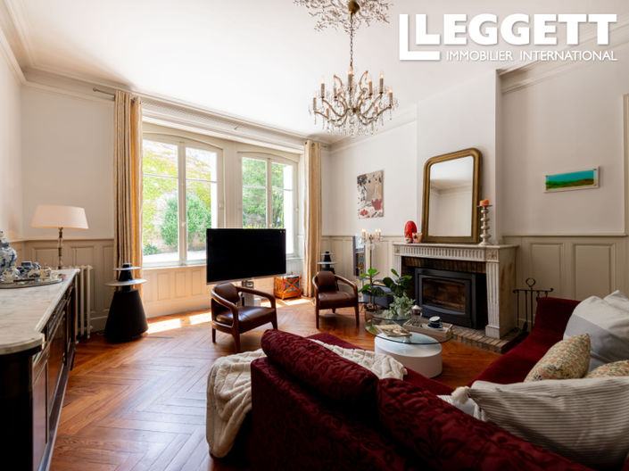 Image No.6-8 Bed House for sale