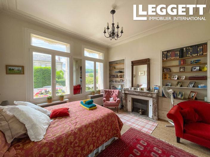 Image No.10-8 Bed House for sale