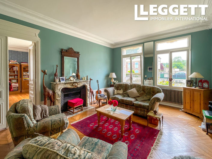 Image No.2-8 Bed House for sale